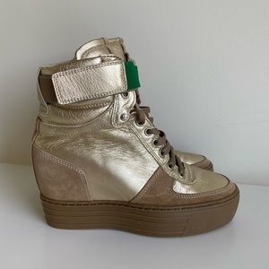 CAROLINE BISS Genuine Leather Gold high top platform sneakers 7.5